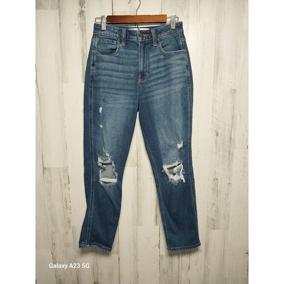 Hollister Jeans Women's Curvy High Rise Mom  Juniors 3R Distressed Destroyed - Picture 1 of 8